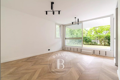 Apartment 5