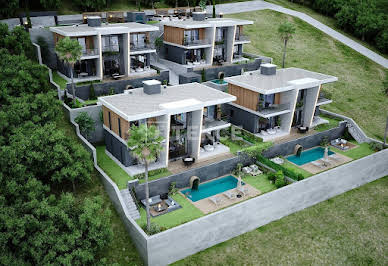 House with pool and terrace 4