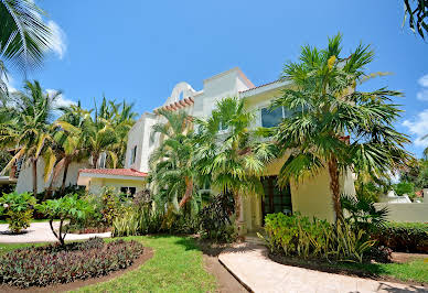 House with pool and terrace 13