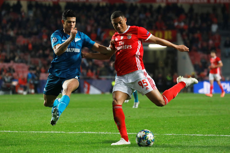 Benfica's Carlos Vinicius in action with Zenit Saint Petersburg's Yordan Osorio