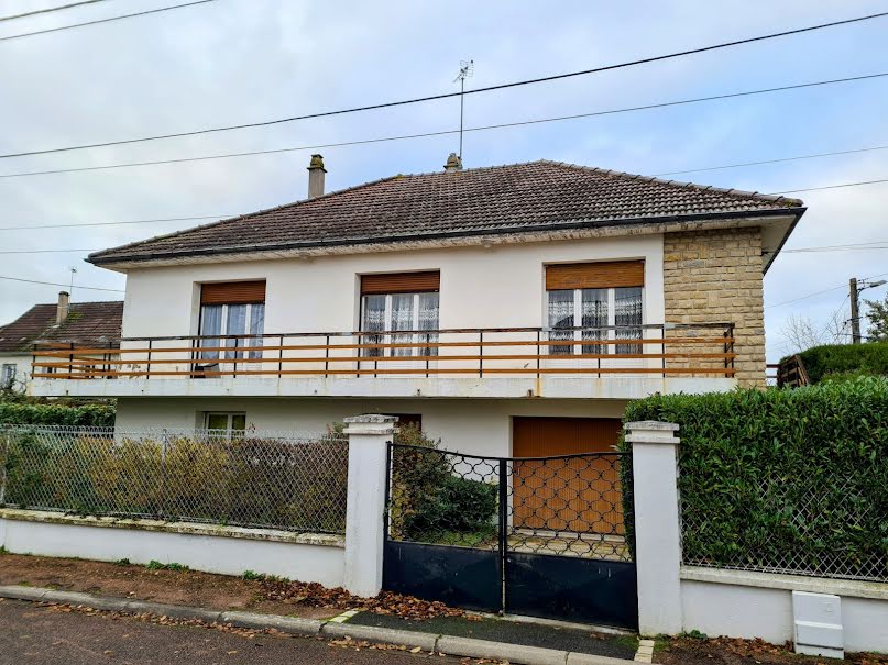 Vente maison 9 pièces 187 m² à Nevers (58000), 151 000 €
