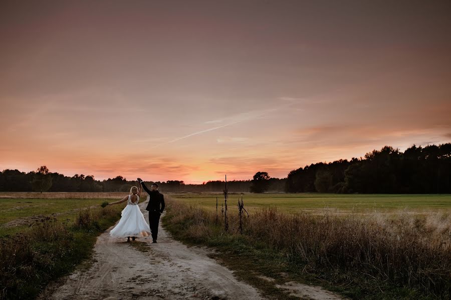 Vestuvių fotografas Dorota Bukowska-Kmin (bukowskakmin). Nuotrauka 2020 gruodžio 26