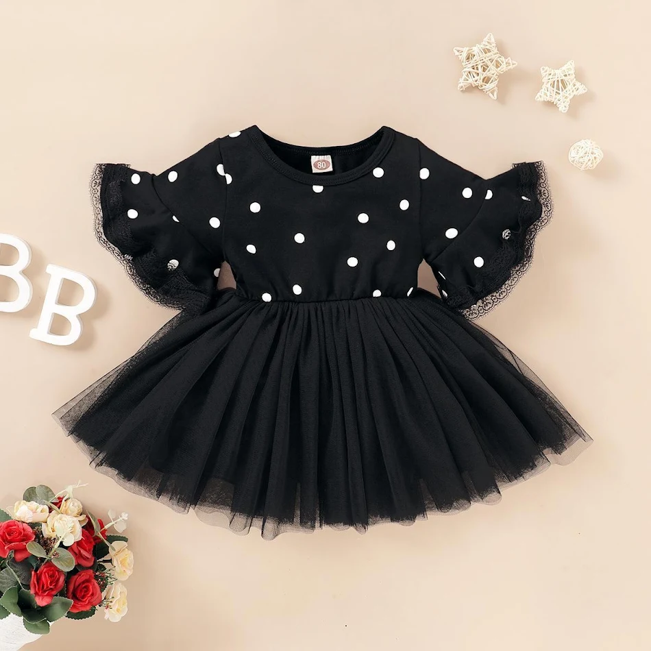 Western suknja od tila sa tufnama za devojčice bebe. Elegantna i udobna dečija moda, idealna za posebne prilike.