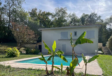 House with pool and terrace 4