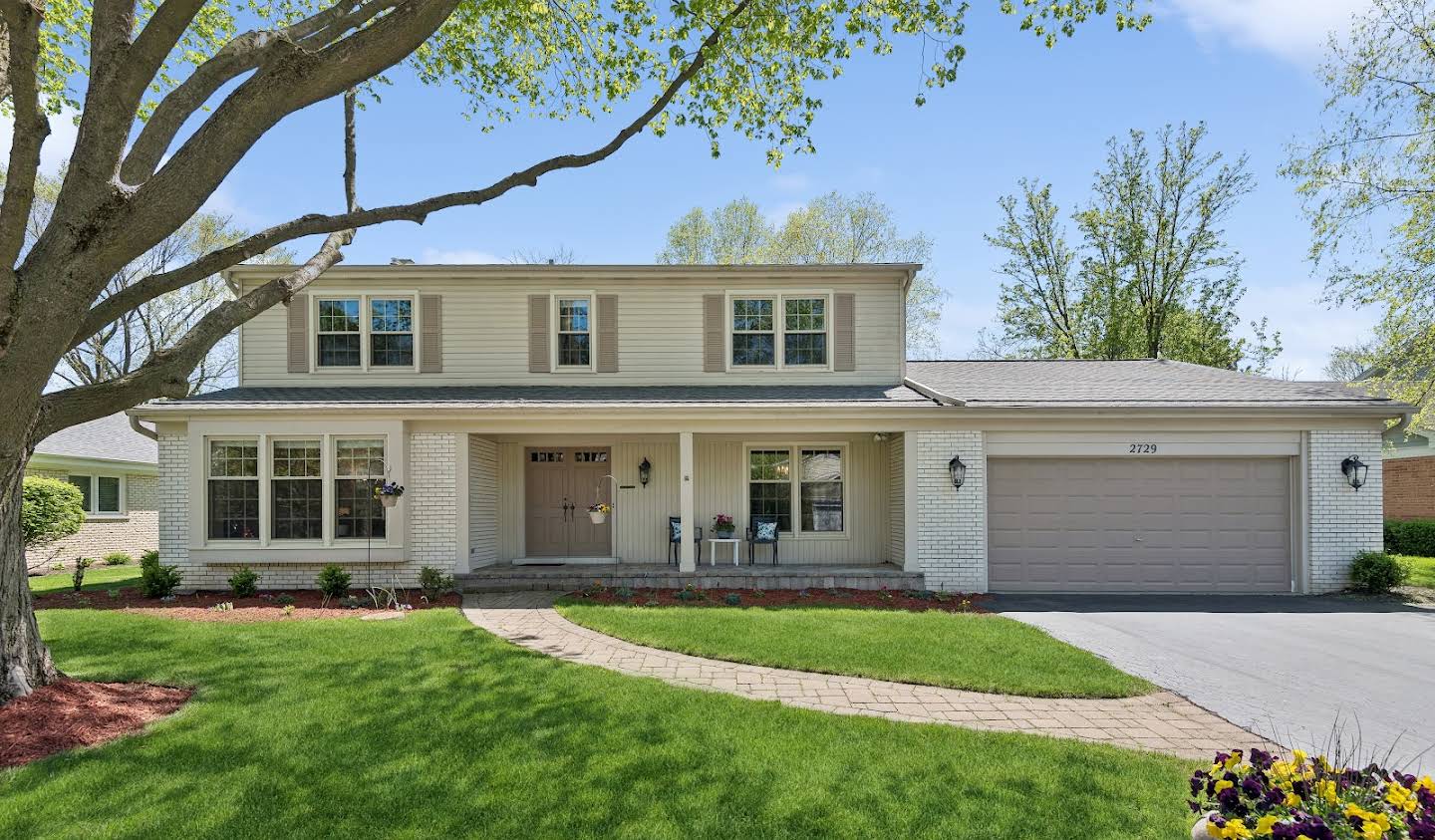 House with pool Northbrook