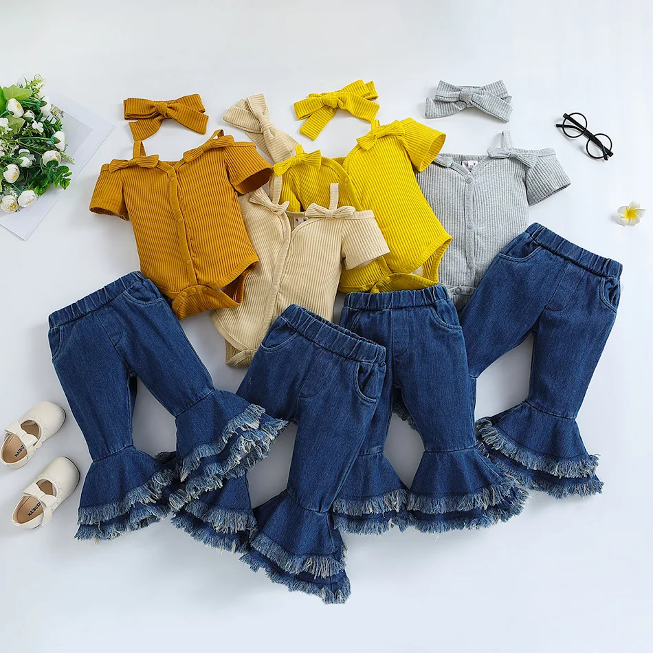 Ensemble d'été pour filles Bébé Vêtements Combinaison Bretelles Manches Courtes Pantalon Cloche en Denim Idéal pour l'été.