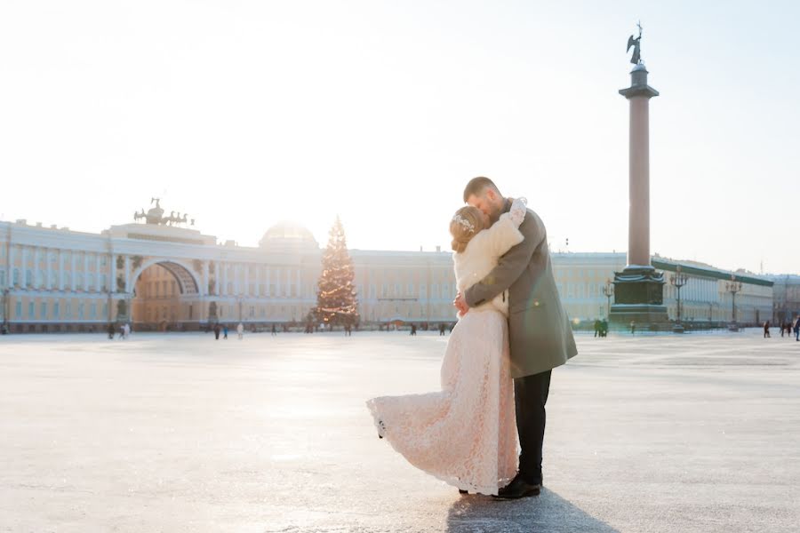 Fotógrafo de casamento Yuliya Borisova (juliasweetkadr). Foto de 1 de dezembro 2022