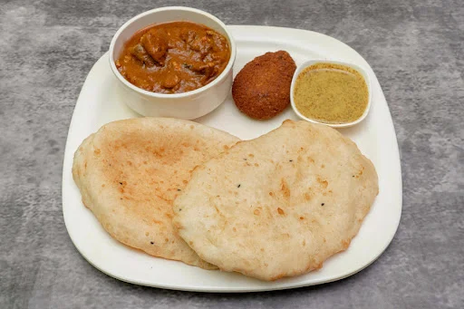 Naan Puri With Chicken Kosha And Chicken Cutlet