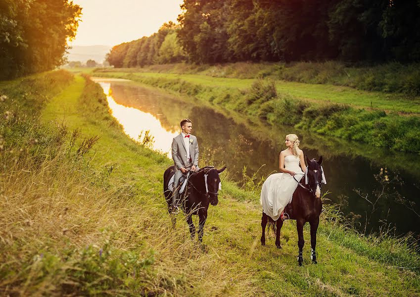 Wedding photographer Lukáš Velecký (veleck). Photo of 25 April 2019