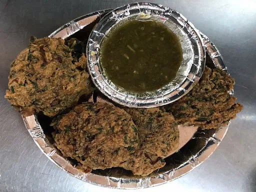 PALAK METHI PYAZ PAKODA