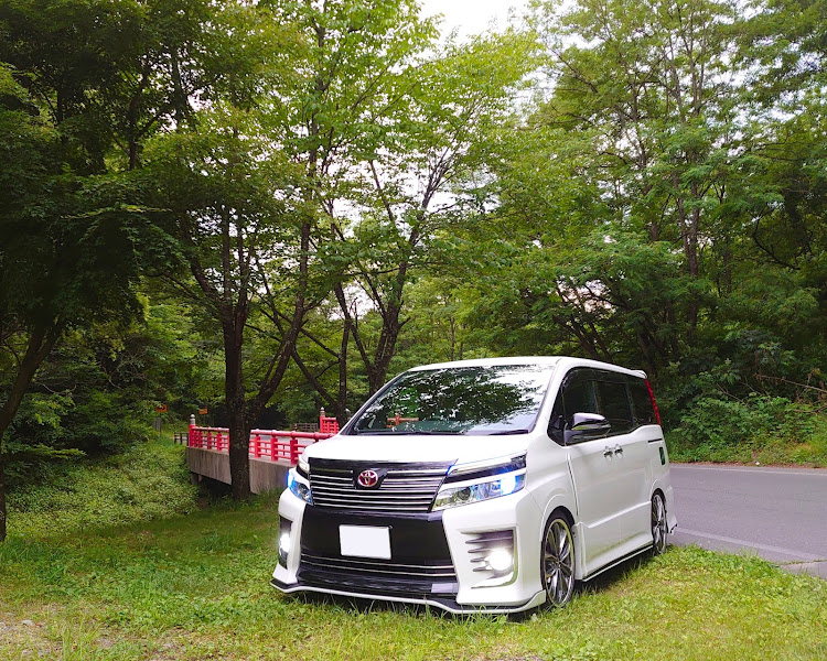 ヴォクシーの橋と愛車・赤い橋コラボ・今週のお題・梅雨明けに関するカスタム事例の投稿画像5枚目