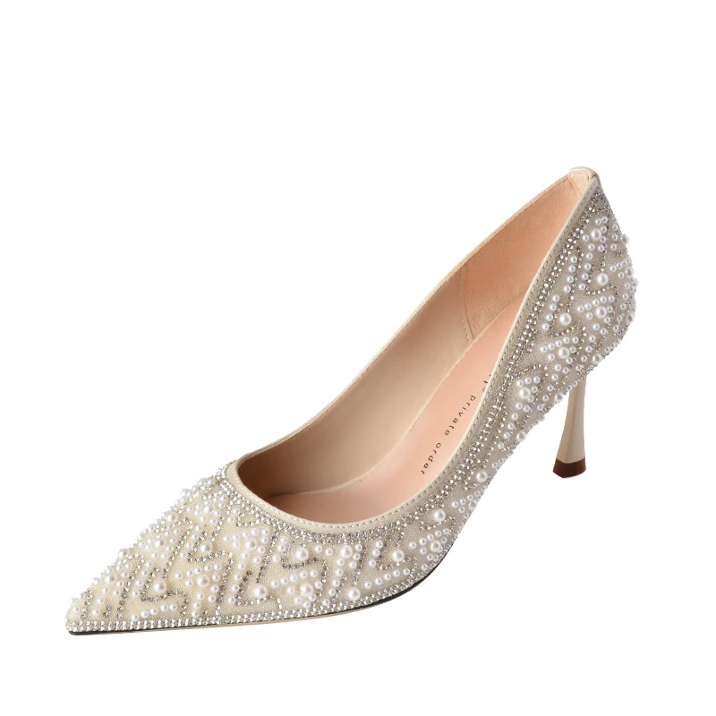 Zapatos de tacón alto con perlas y pedrería para mujer, elegantes y brillantes, perfectos para ocasiones especiales y eventos formales.