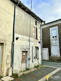 maison à Gémozac (17)