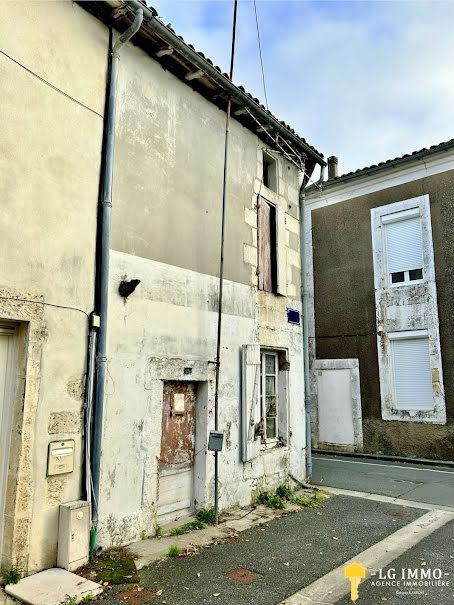 Vente maison 4 pièces 90 m² à Gémozac (17260), 38 300 €