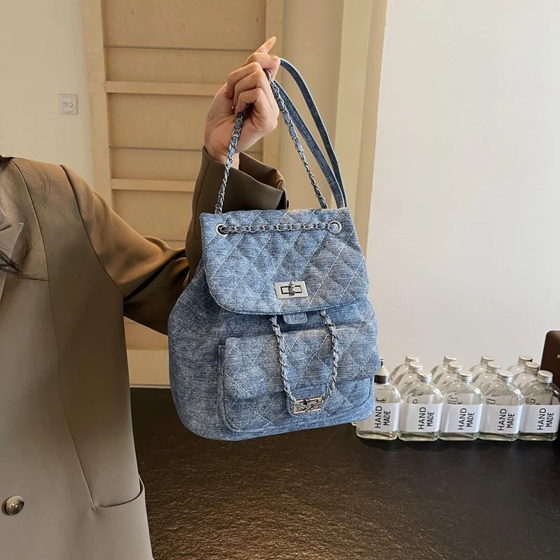 Sac à dos chaîne en jean à losanges, petite taille, grande capacité, fermeture twist. Sac à main fashion, idéal pour femme.