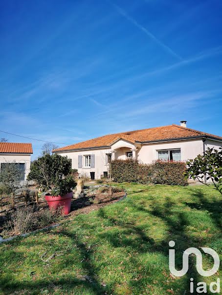 Vente maison 6 pièces 130 m² à Saint-Junien (87200), 239 000 €