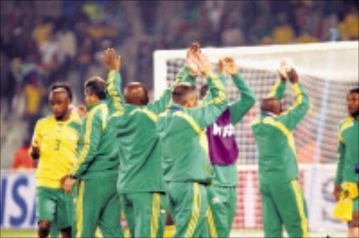 Bafana Bafana players and technical team thanks the suppoters for supporting the team during the match played against Spain during the Confederation Cup played in Bloemfontein. Spain won 2-0. Pic: Tladi Khuele. 21/06/2009. © Sowetan.