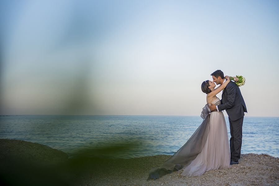 Wedding photographer Omar Manias (omarmanias). Photo of 13 September 2014