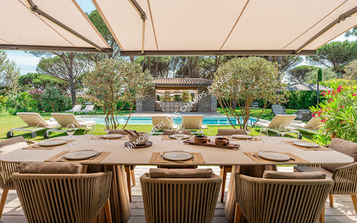 Property with pool and garden 5