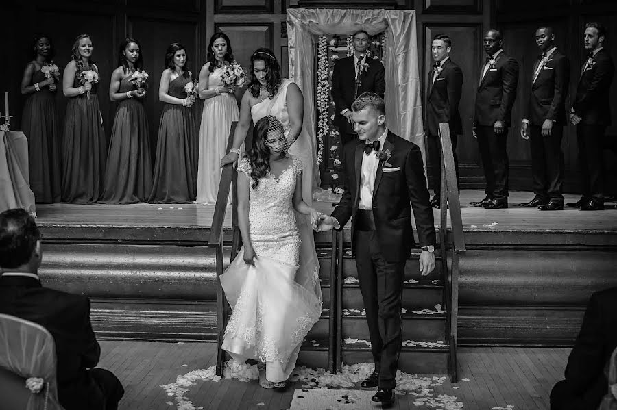 Fotógrafo de casamento Guy Milnes (cardiffweddings). Foto de 6 de dezembro 2017