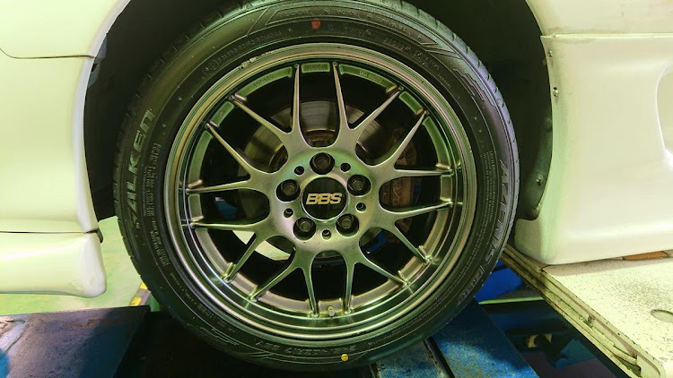 RX-7の歴代のホイール見てみたいに関するカスタム事例の投稿画像2枚目