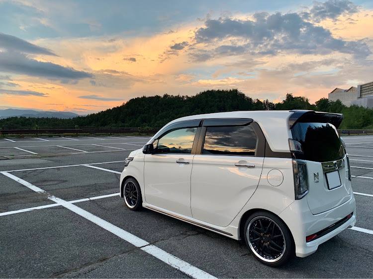 N-WGN カスタムの夕焼け・オタマジャクソン・ラーメン大好きに関するカスタム事例の投稿画像1枚目
