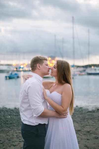 Fotógrafo de casamento Lili Litvin (lililitvin). Foto de 10 de dezembro 2016