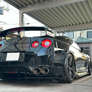 NISSAN GT-R R35