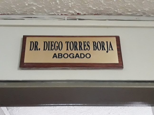 Opiniones de Dr. Diego Torres Borja en Cuenca - Abogado