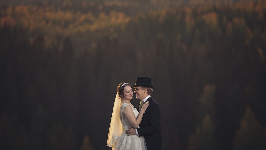 結婚式の写真家Heljo Hakulinen (kuvamiehet)。2022 3月3日の写真