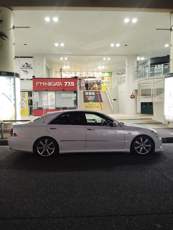 クラウンアスリートのドライブ・CROWN・grs180・クラウンアスリート180系・洗車に関するカスタム事例の投稿画像2枚目