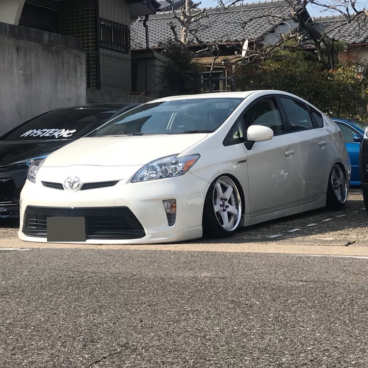 プリウスの過去車紹介・30プリウス・stancenation・#USDMに関するカスタム事例の投稿画像1枚目