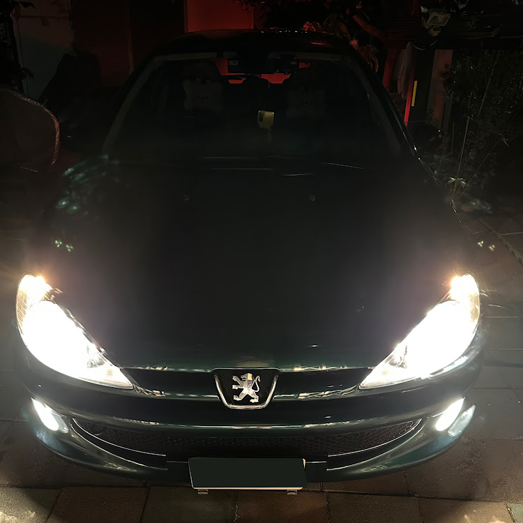206のよるドラ・ドライブ・ひさしぶりに運転・ドキドキドライブ・たまには乗らないとに関するカスタム事例の投稿画像1枚目