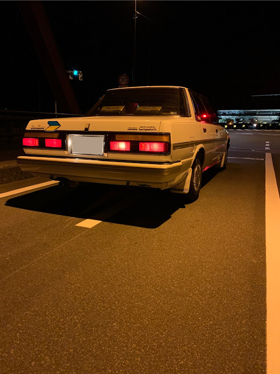 クレスタのハイソカー・旧車・ドライブ・次回変化しま…・編集のボタン変わったんだ？に関するカスタム事例の投稿画像1枚目