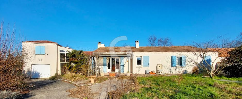 Vente maison 9 pièces 185 m² à Avrille (85440), 347 500 €