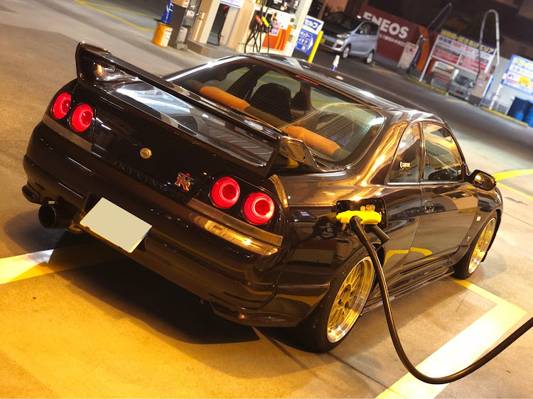 スカイライン GT-Rの尻ーズ・尻職人・顔ーズ・屋根ーズ・🐶ペロ寝に関するカスタム事例の投稿画像1枚目
