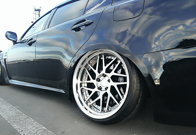 IS FのLexus・is-f・USE20・レオンハルト・stanceに関するカスタム事例の投稿画像3枚目