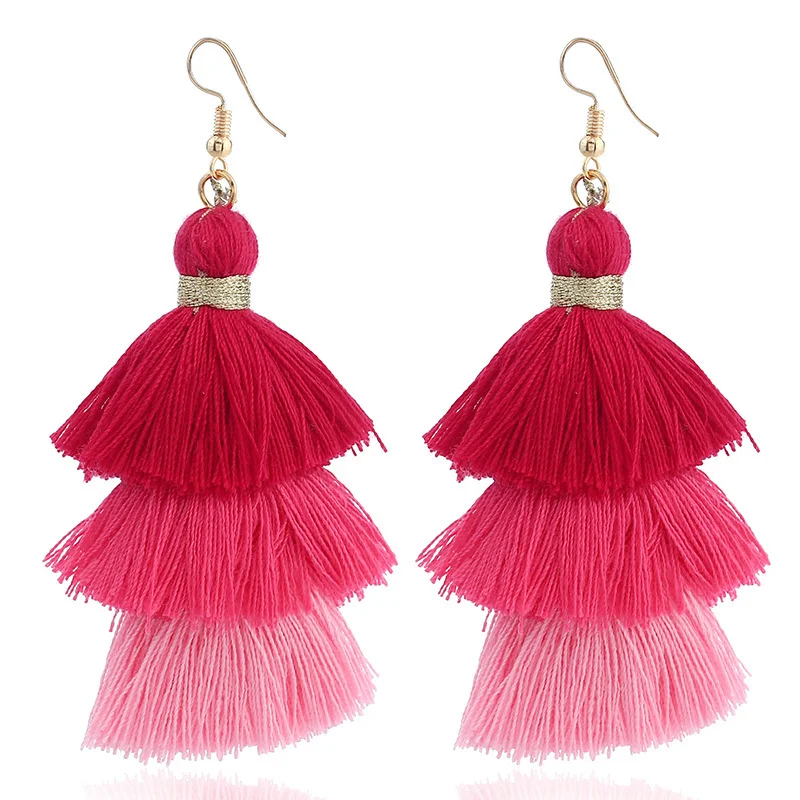 Pendientes geométricos rojos de rosa para mujer, juego versátil. Elegancia diaria y combinables con cualquier atuendo. Destaca con estilo.