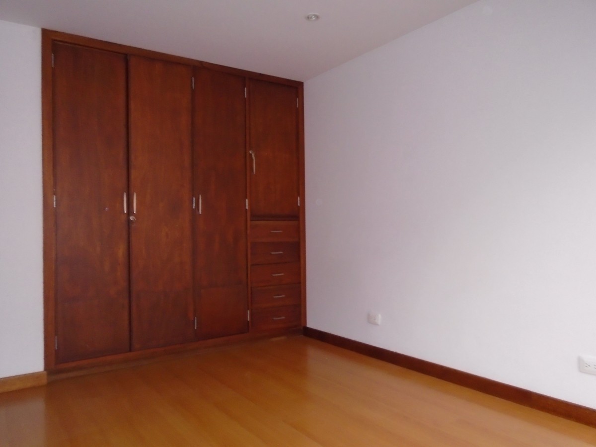 Apartamento En Venta - La Carolina, Bogota