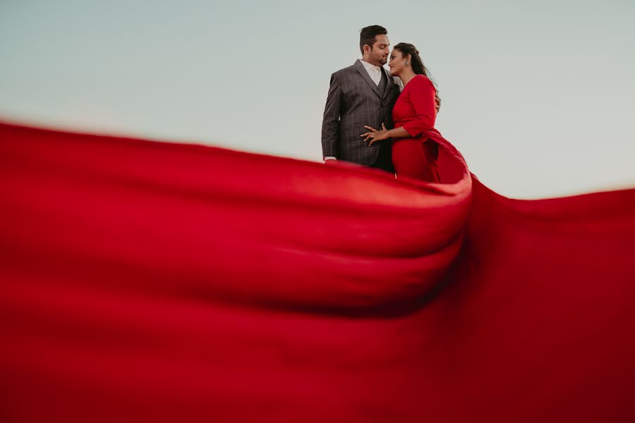 Wedding photographer Zurich Shah (papertalesstudio). Photo of 17 September 2019