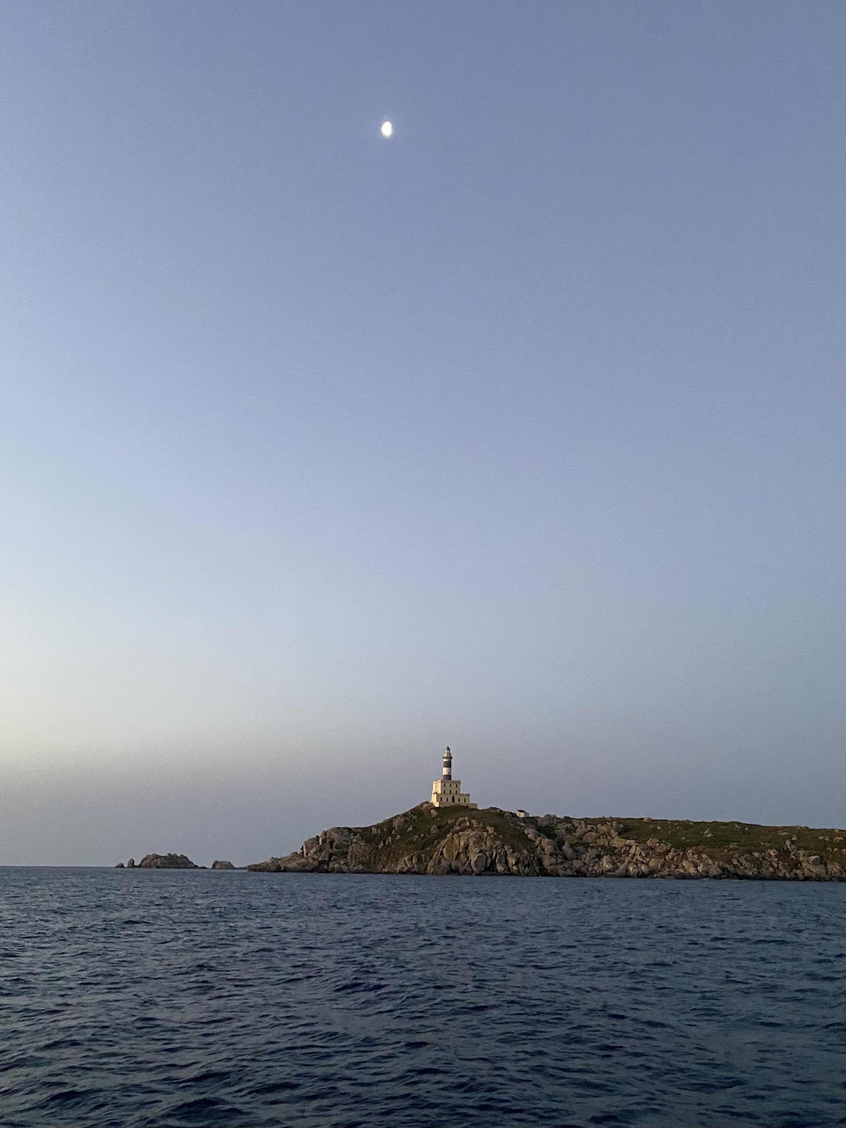 Isola dei Cavoli desde el E