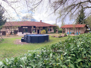 ferme à Montrevel-en-Bresse (01)