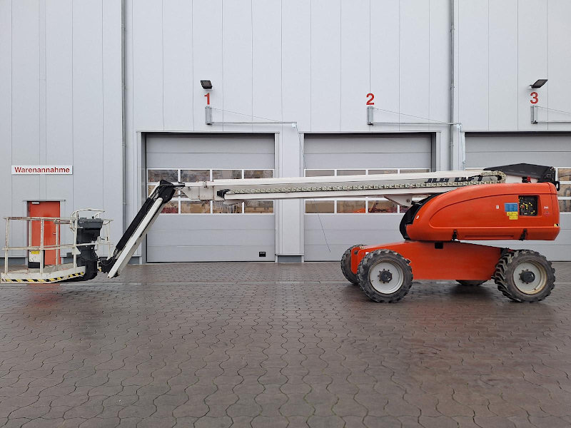 Picture of a JLG 660SJ