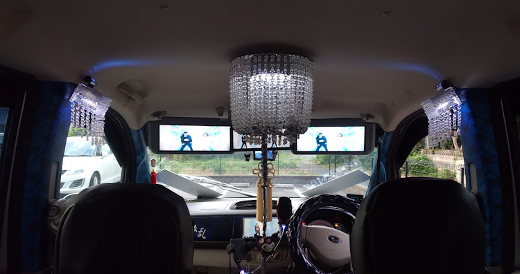 ステラの街宣車仕様・夏バテ気味・梅雨明け間近・DIY・シャンデリア自作に関するカスタム事例の投稿画像5枚目
