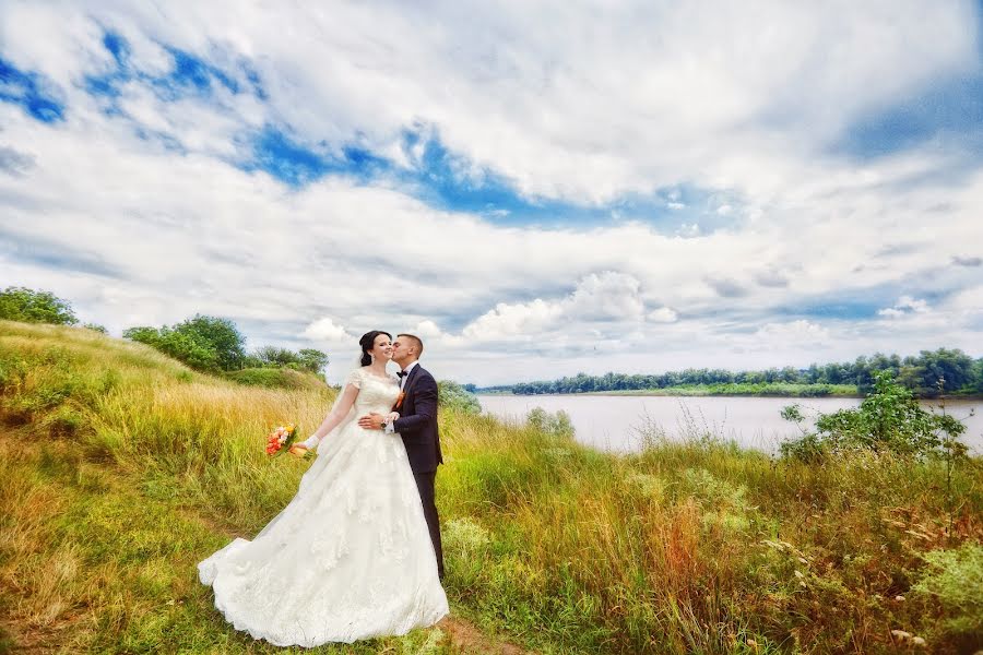 Fotografo di matrimoni Dmitriy Ivanov (ivanovi). Foto del 5 gennaio 2016