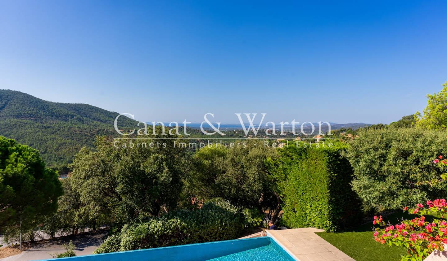 Villa avec piscine et terrasse La Londe-les-Maures