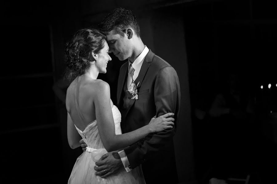 Wedding photographer Florent Perret (florentperret). Photo of 9 April 2016