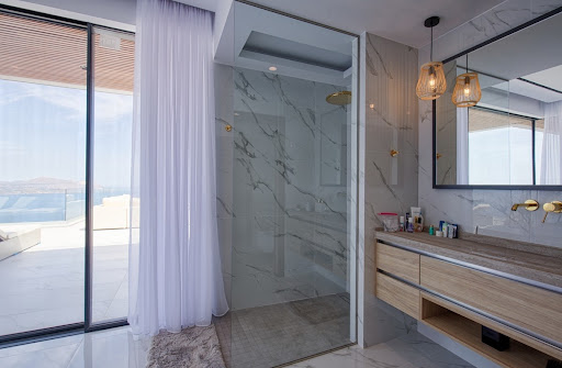 Maison avec piscine et jardin 5