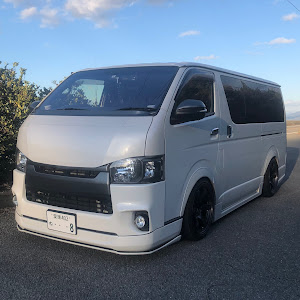 ハイエースバン TRH200V