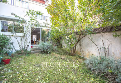 Maison avec jardin et terrasse 2